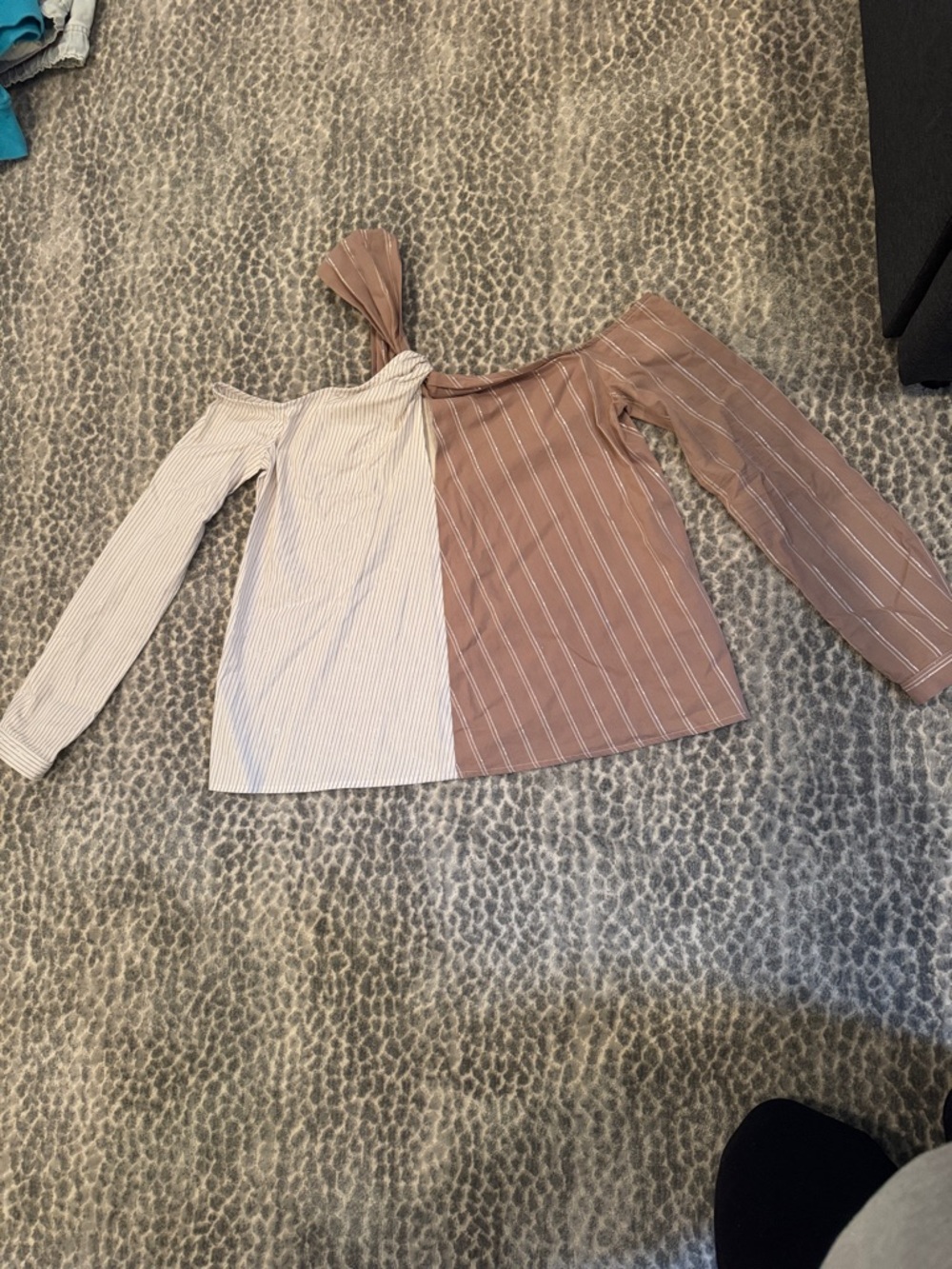 Colorblock Striped One-Shoulder Blouse - Taupe & Cream